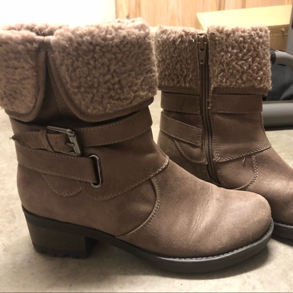Sherpa booties